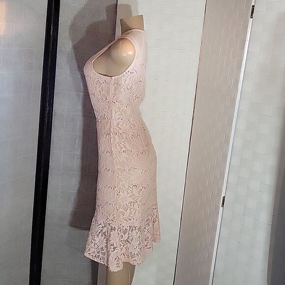 BRAND NEW FLT STUDIO SLEEVELESS BODYCON DRESS WITH RUFFLE HEM - Picture 9 of 13